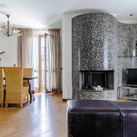 Villa Hintown A Mandello Del Lario *